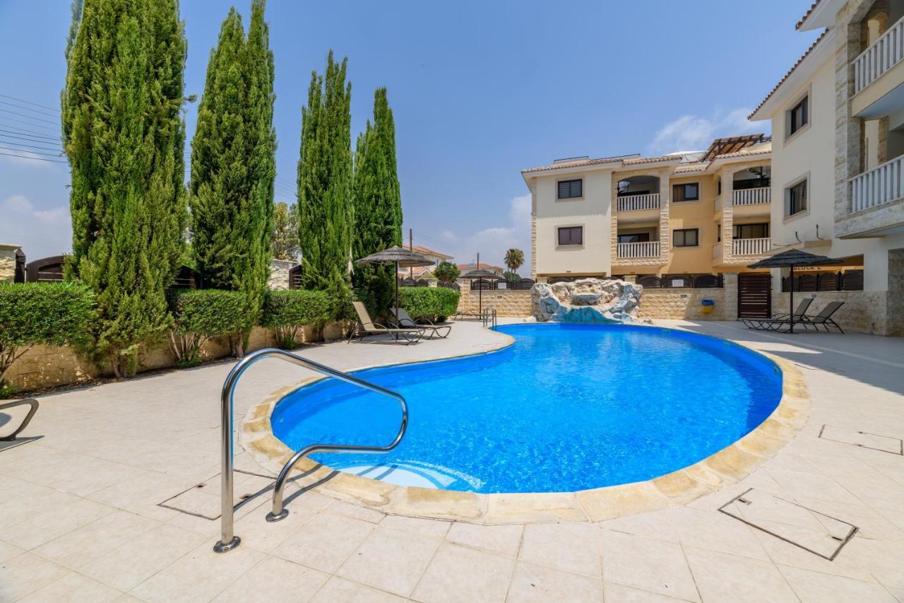 Blue Serenity Complex Larnaca Bagian luar foto